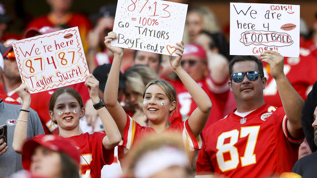 Los Angeles Chargers v Kansas City Chiefs 