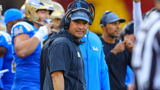 COLLEGE FOOTBALL: NOV 18 UCLA at USC 